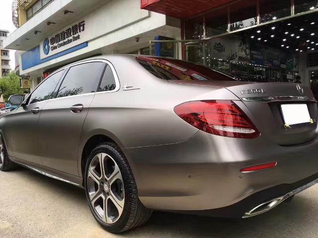 奔驰E300L改色电光钛金灰改色贴膜效果图_武汉慕色_易车号-易车网