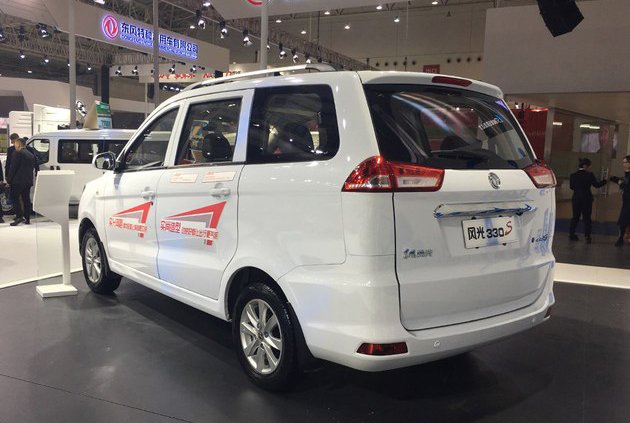 "面包车"也时髦,东风风光330s售4.59万