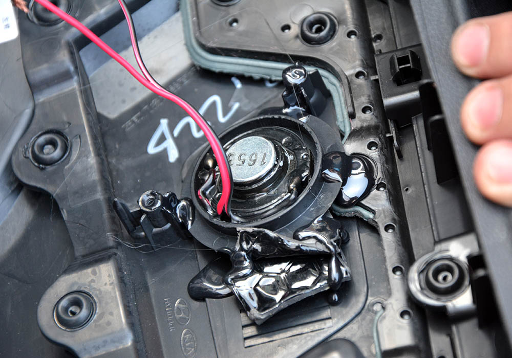 现代领动改装美国JBL汽车音响套装,音质出色_