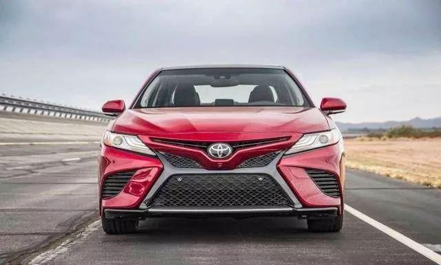 激进又暴躁 全新2018款凯美瑞漂亮得不像B级