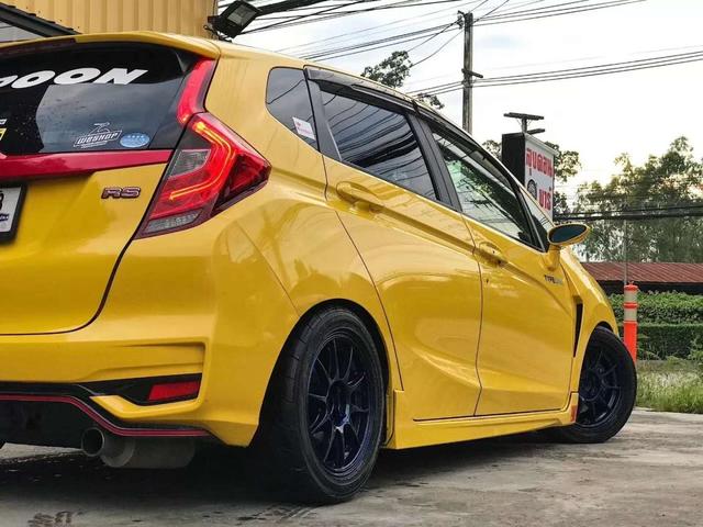 更黄更暴力!SPOON改2018款飞度RS_晓生说