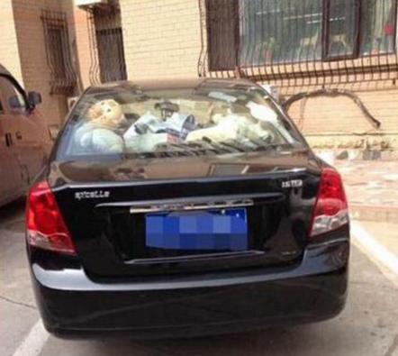 凭一首歌赚1.7亿,被女人骗光家产,今卖米开豪车