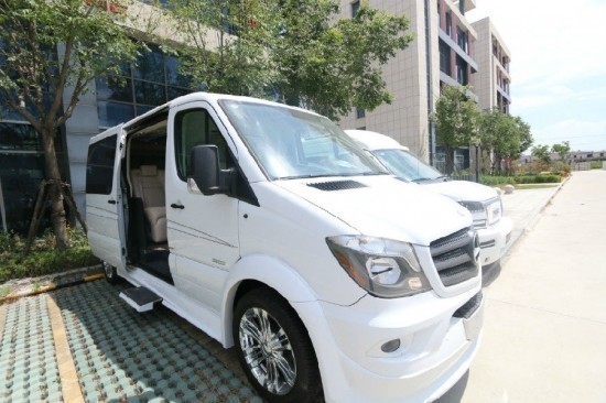 可以躺着睡觉的汽车 w550_h366_22fc3c7120de402ba1bdaa9ab2afc3d8.jpeg