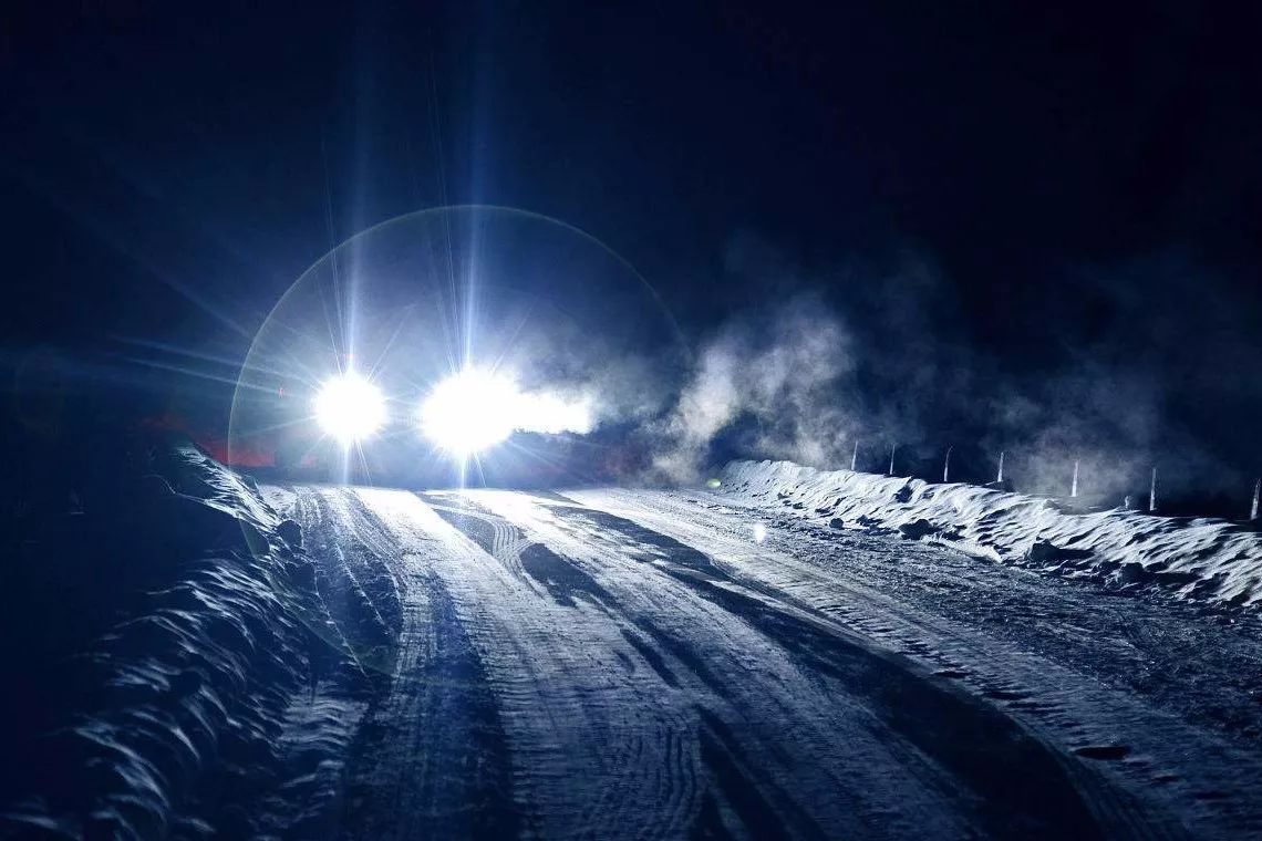 LED车灯是冬季夜间行车的更好选择_维高斯汽