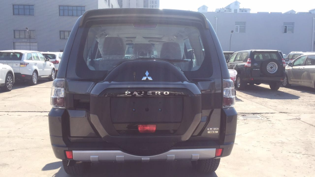 2018款三菱帕杰罗V97最新裸车价