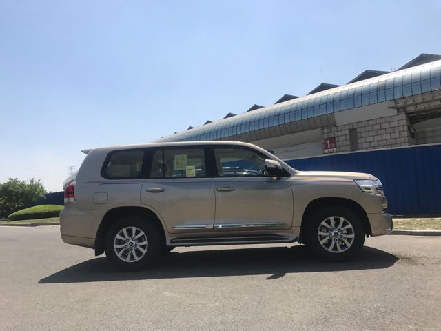 酷路泽价格及图片2024 w640_h480_f6998462396840138157d78804c24cae.jpeg