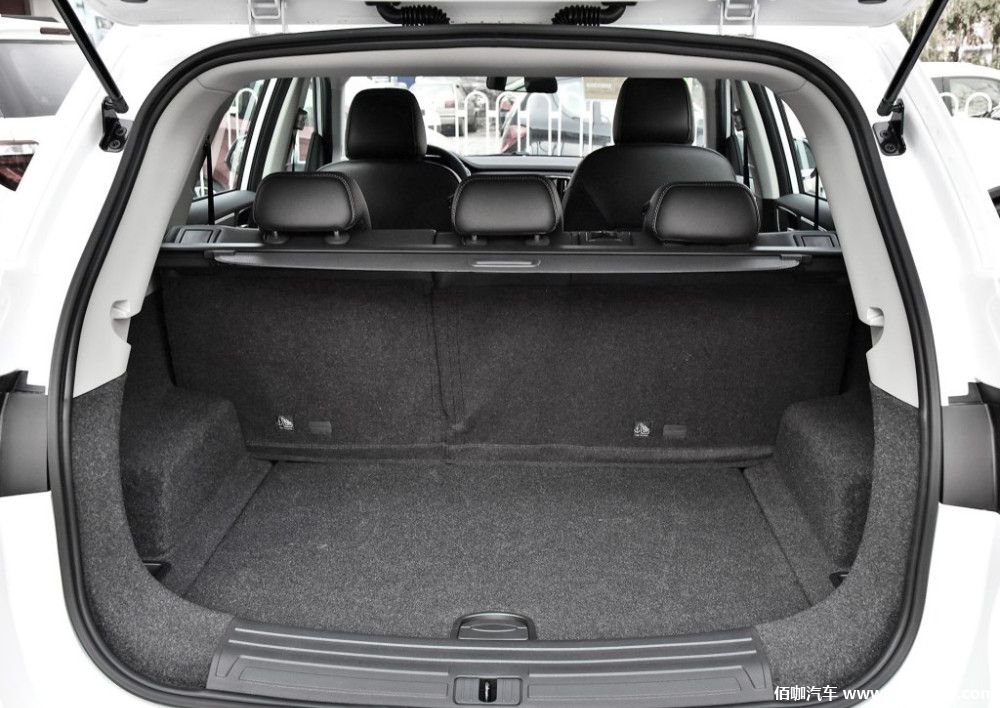 对标吉利博越 紧凑SUV中华V6靠啥取胜?