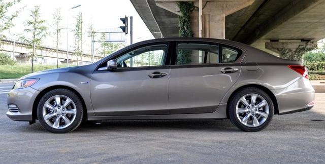 本田最贵的车!车内全是汉字,比E级贵40多万