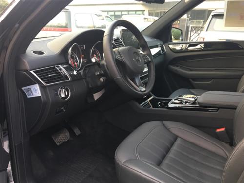 豪车资讯18款奔驰GLS450美版3.0T配置和17款奔驰450有什么区别？