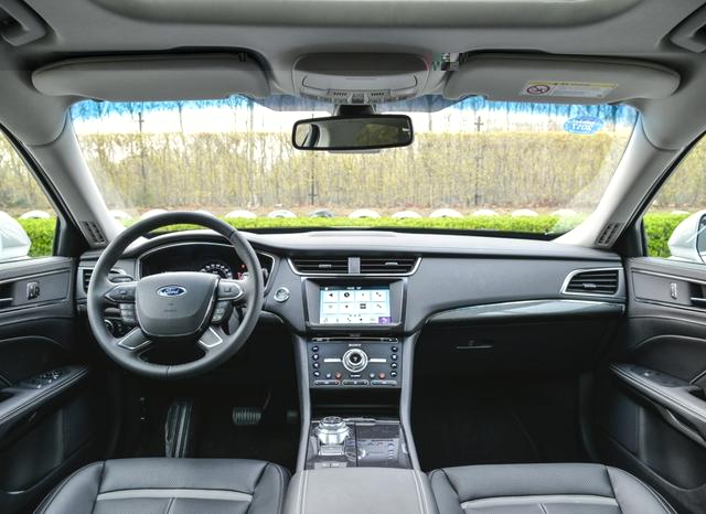 5米车长，气场不输奥迪A6，比迈腾高一个级别，仅卖19万却没人买