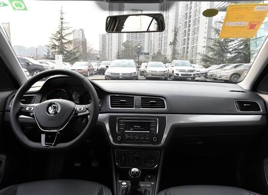 常年销量冠军的A级车 2017款大众朗逸降价5万