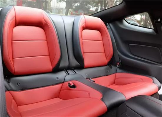 17款福特小野马2.3t经典轿跑最新报价28W