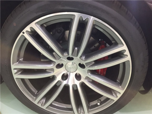 2017款美规玛莎拉蒂四驱总裁酒红色北京现车