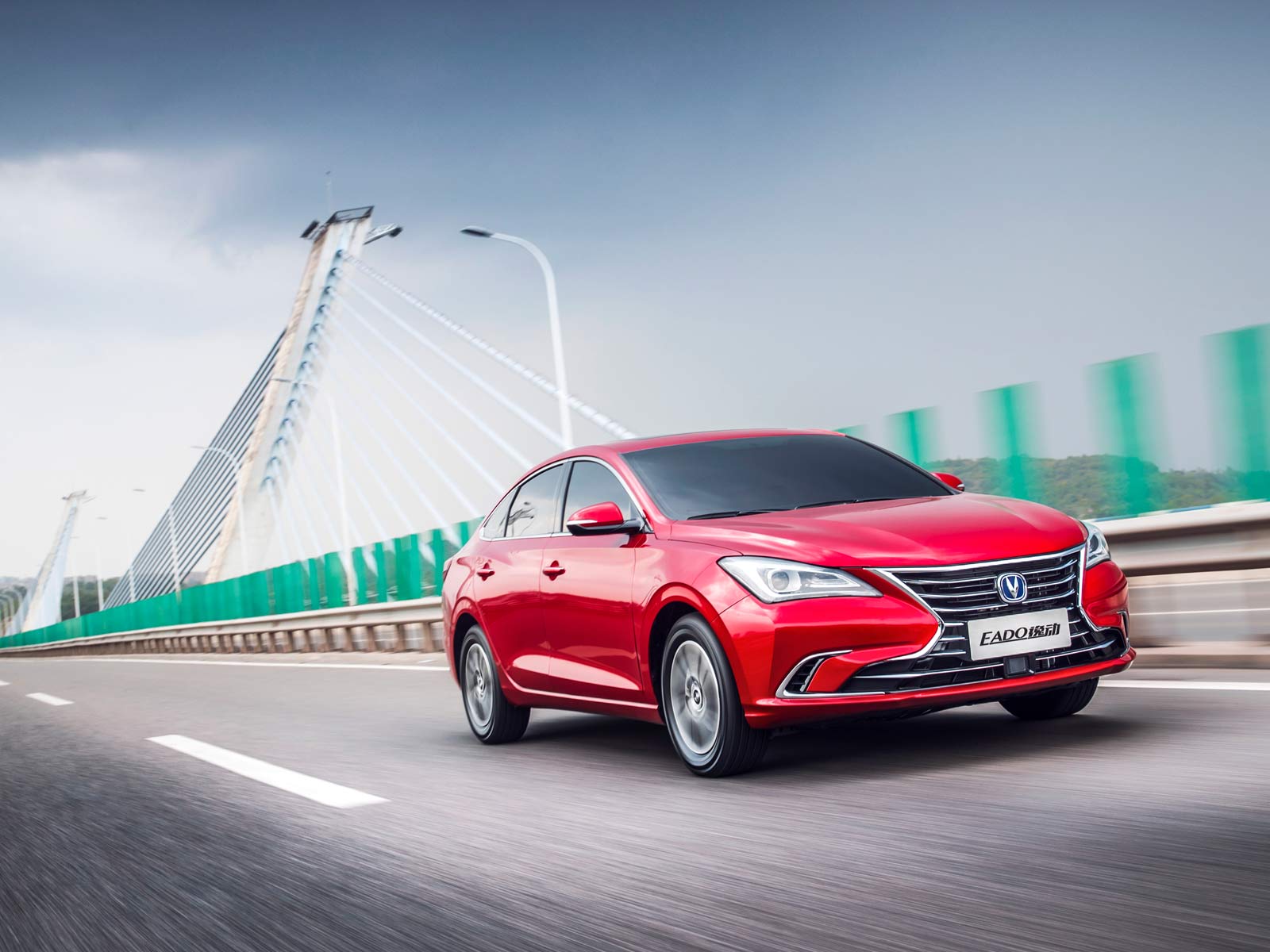 没买帝豪就为等它?长安全新逸动本周亮相_易