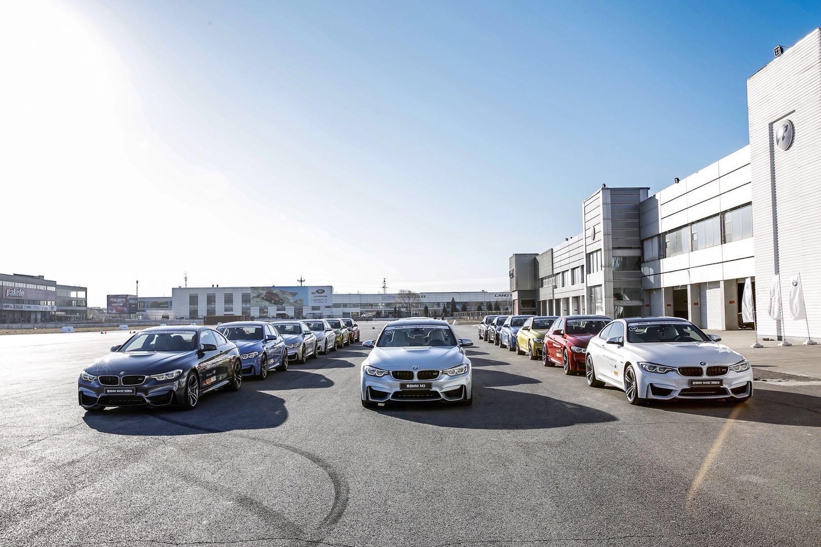 北京金港国际赛车场BMW精英驾驶培训!