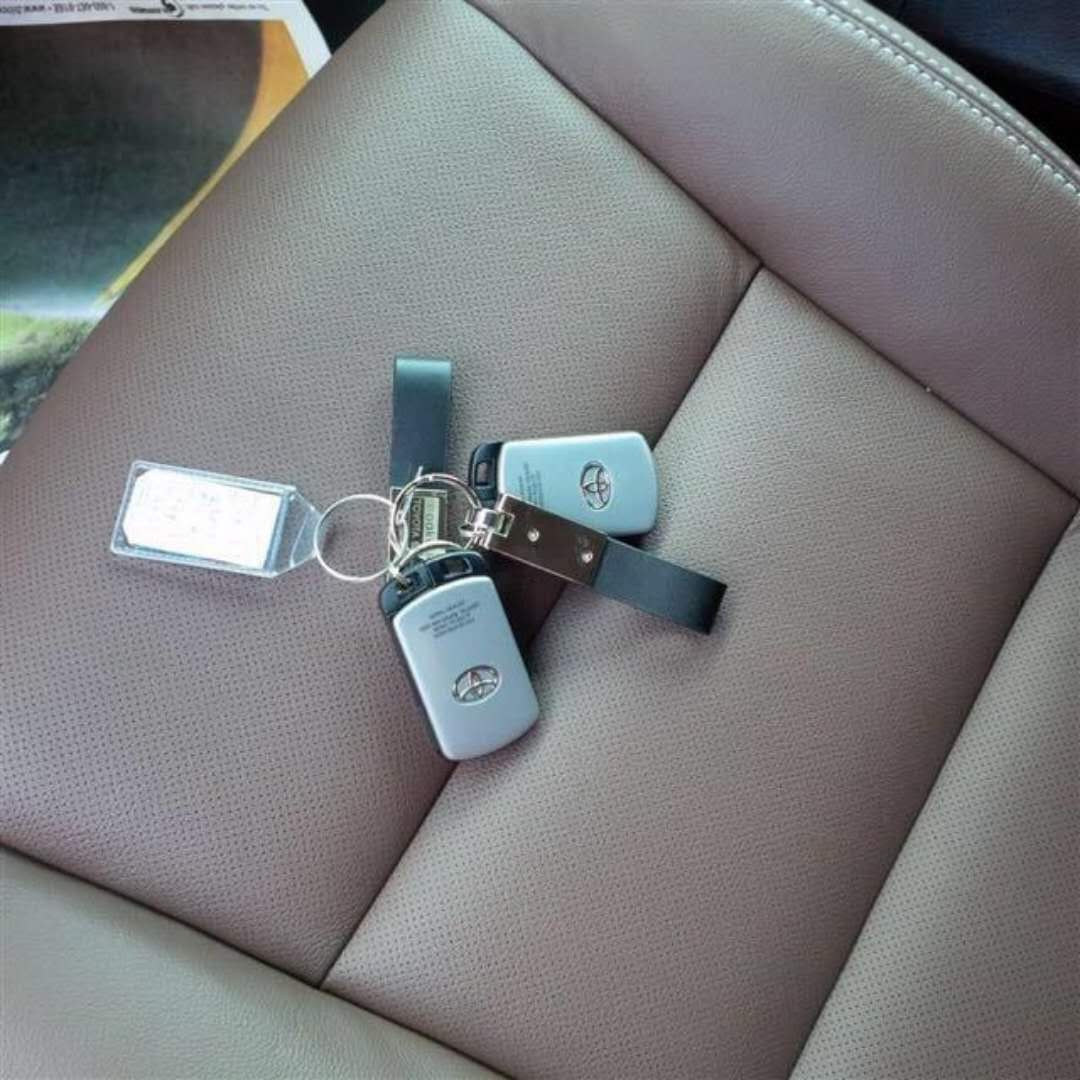 2018款丰田塞纳3.5L七座四驱低调中尽显奢华