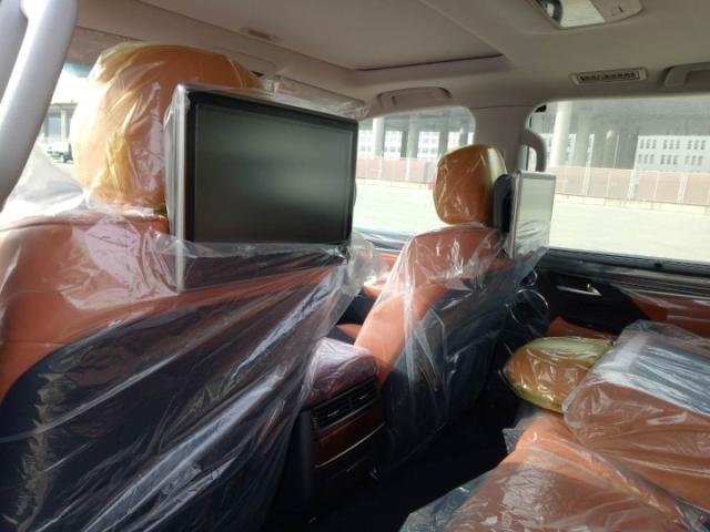 中东版18款雷克萨斯LX570 S运动限量款现车配置详情及报价