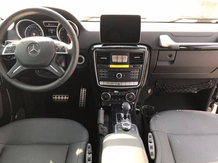 17款奔驰G500配置4.0T双涡轮增压试驾