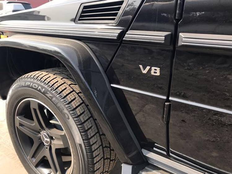 17款奔驰G500配置4.0T双涡轮增压试驾