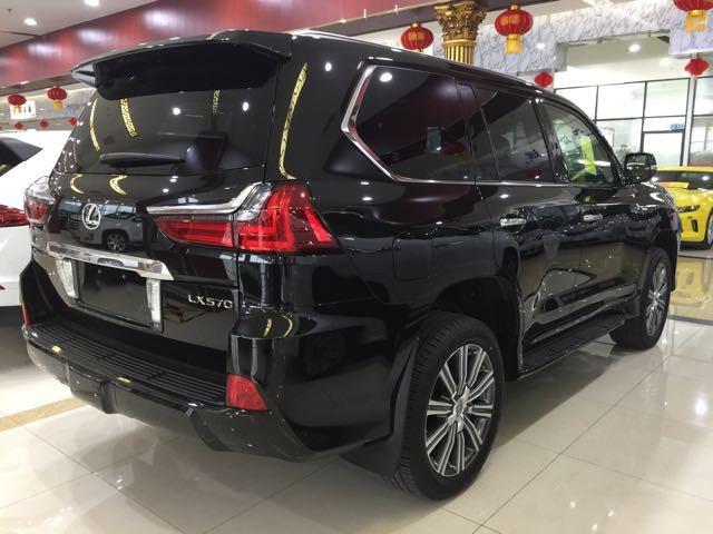 17款雷克萨斯凌志LX570平行进口加版现车天津港亮相