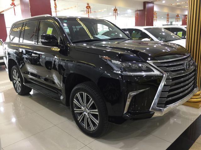 17款雷克萨斯凌志LX570平行进口加版现车天津港亮相