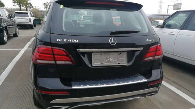 18款奔驰GLE400搭载了3.0升双涡轮增压发动机