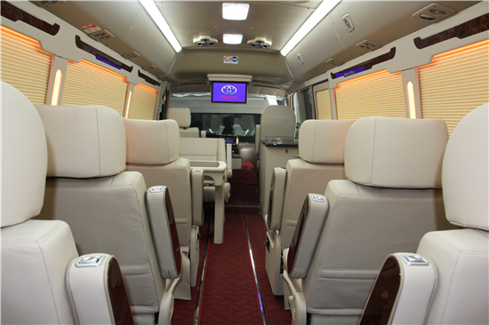 丰田考斯特怎么分辨配置高低领导乘坐级别