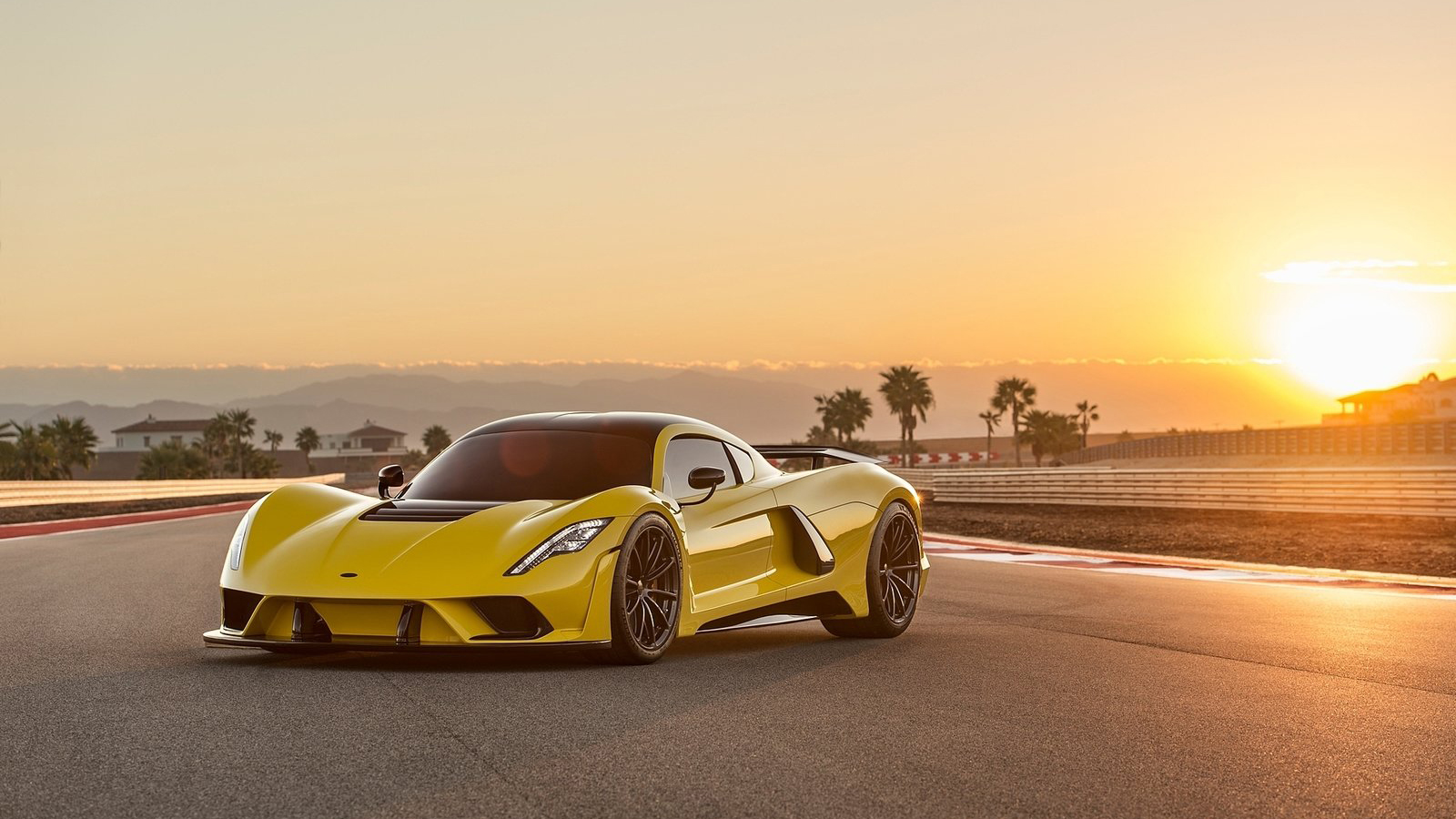 第二名: 轩尼诗 venom f5 7.4t v8