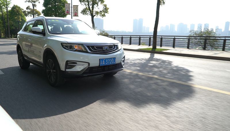 从外到内升级,山城试驾2018款吉利博越