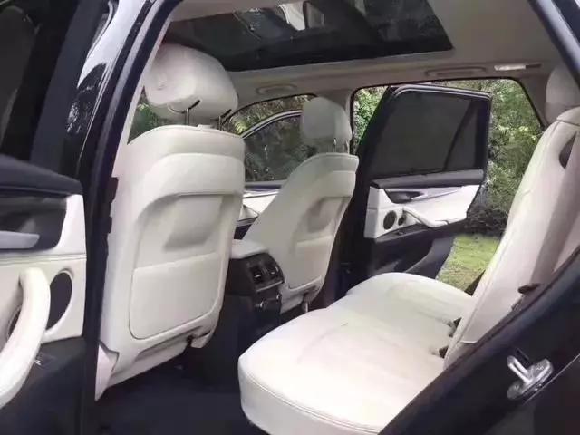 宝马BMW X5，豪华SUV