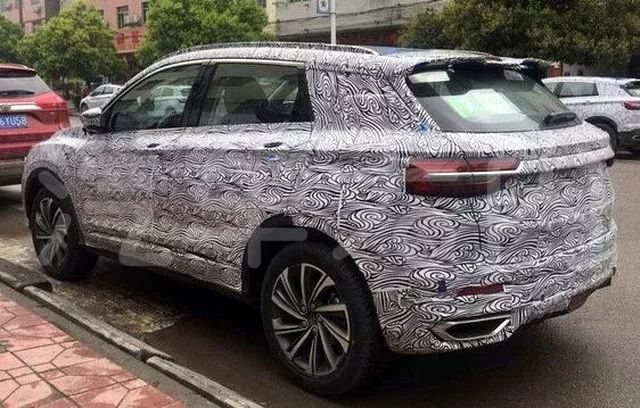 又要刷流量,吉利全新SX11同推汽油版和插电版