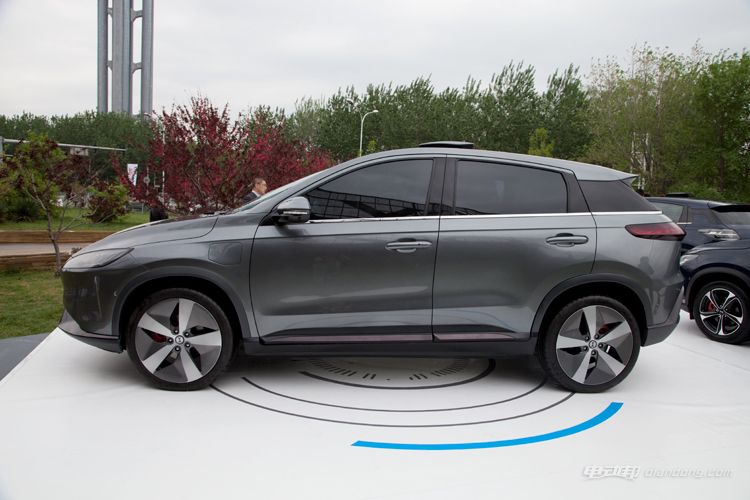 小鹏G3正式亮相,补贴前20万元起售