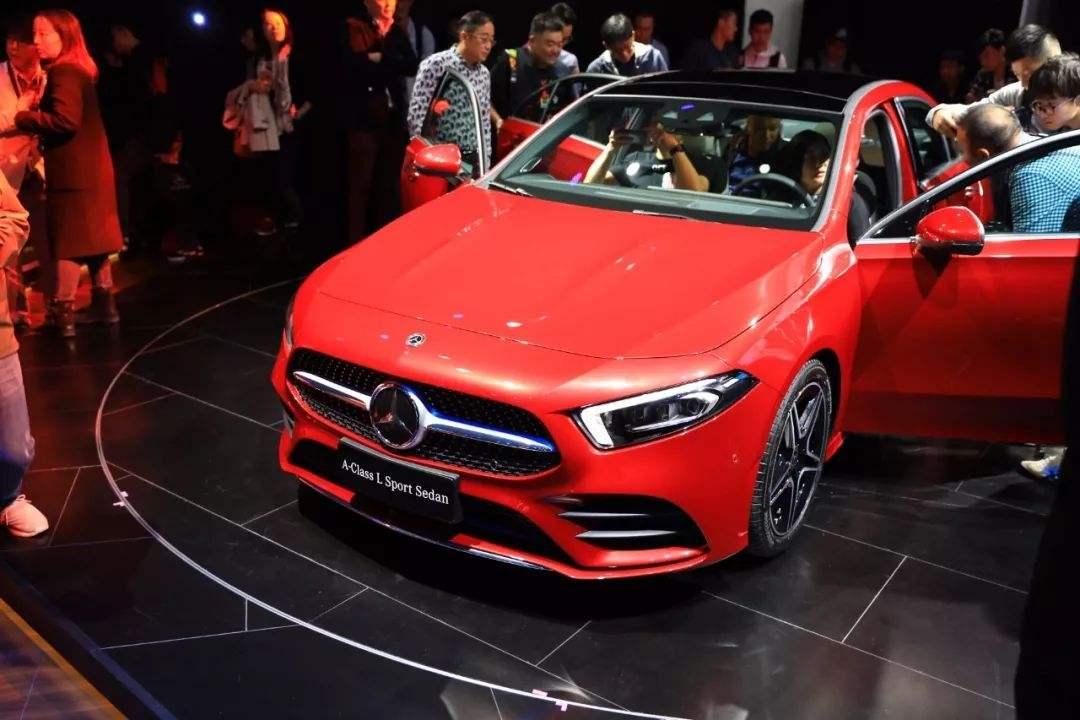 奔驰A级三厢版亮相北京车展,你还买奥迪A3、