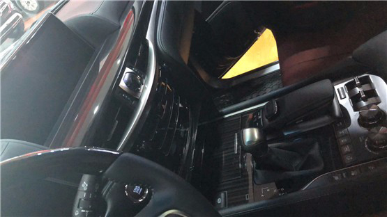 2018雷克萨斯LX570每公里耗油量多少性能怎