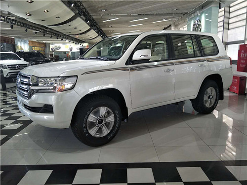 18款丰田兰德酷路泽4000是一款高端SUV