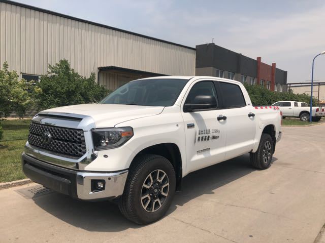 18款丰田坦途 SR5 TRD 豪华舒适型皮卡