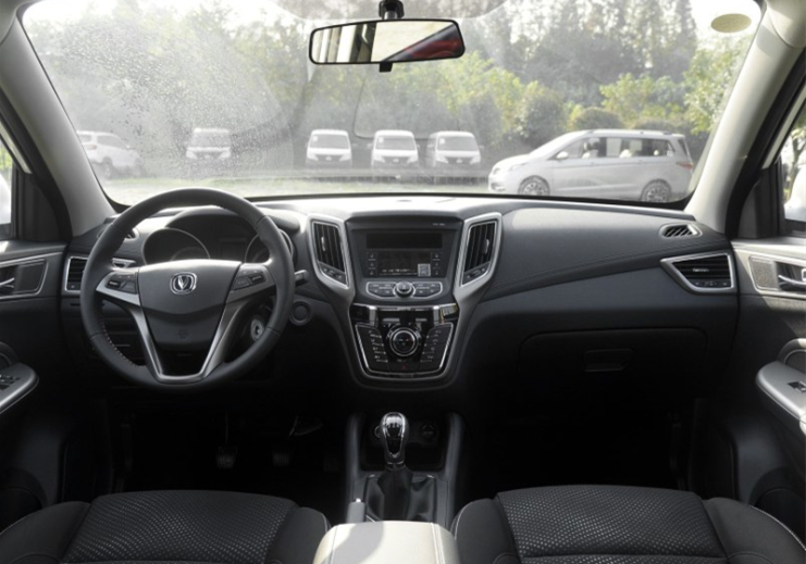 2018款瑞虎3和长安CS35谁性价比更高?