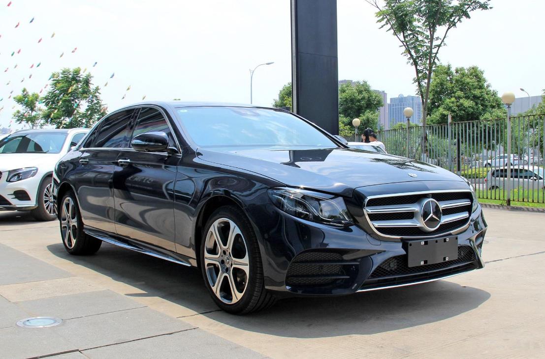 豪华大型车优惠盘点 奔驰E级不再加价 凯迪拉克优惠达到15万