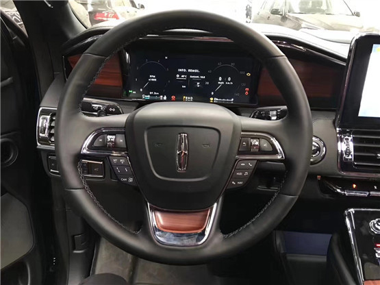 18款林肯领航员全尺寸豪华SUV平行进口车价格最低