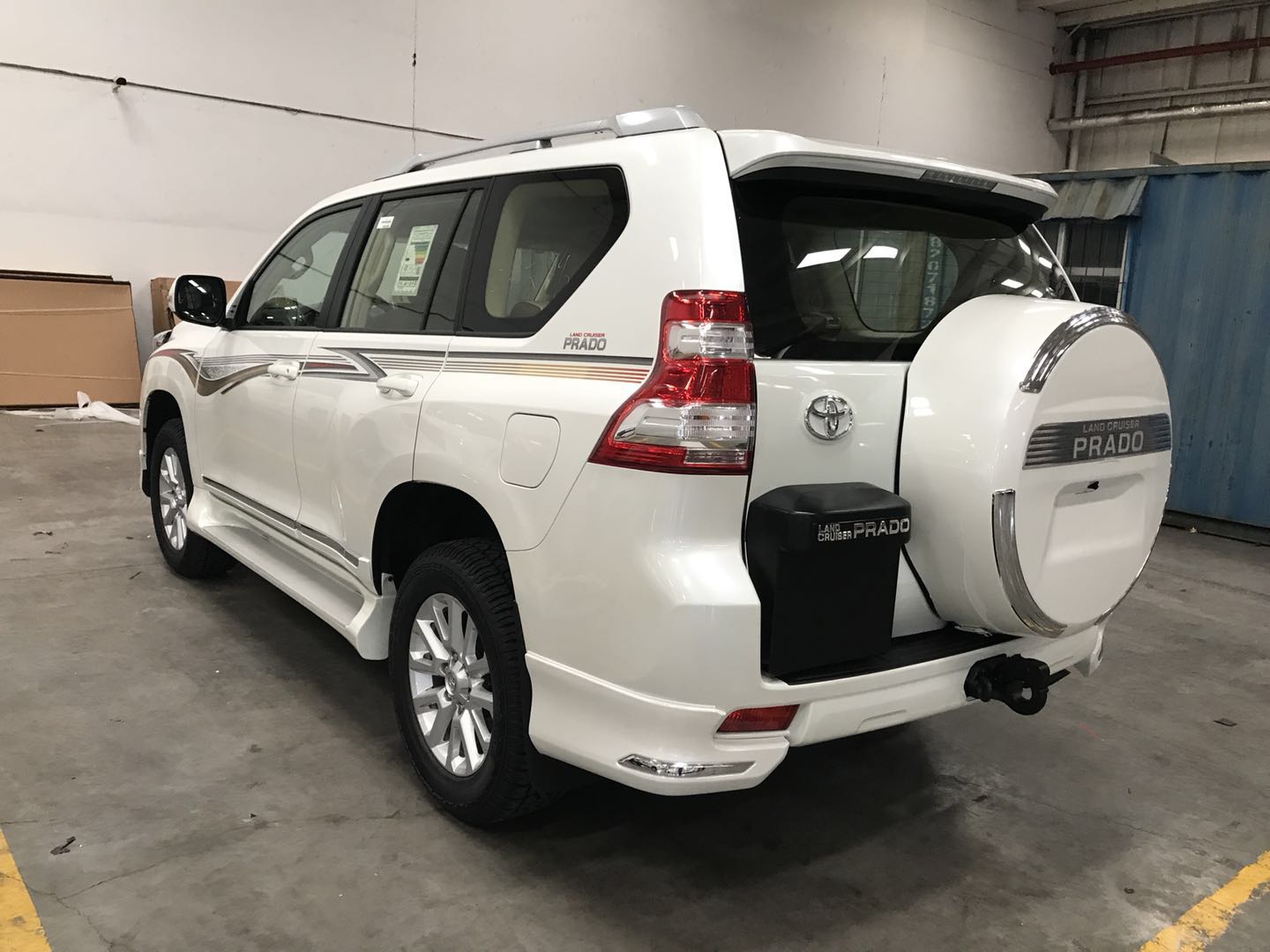 2018款丰田霸道4000中东版配置详解品质有保障