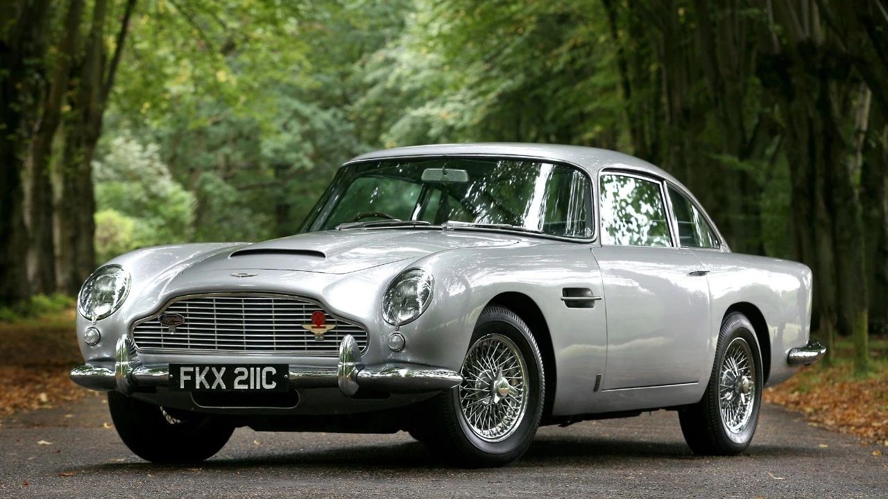 乐高版007 DB5抢先体验，各种非法"改装"应有尽有!_易车号_易车网