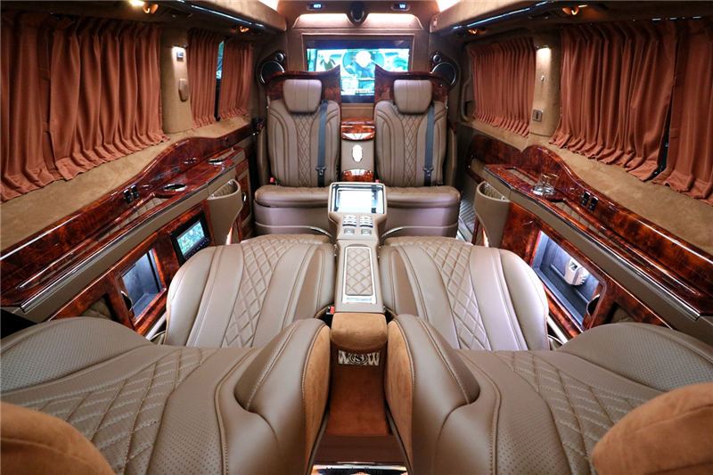 奔驰威霆七座商务车房车内饰豪华改装