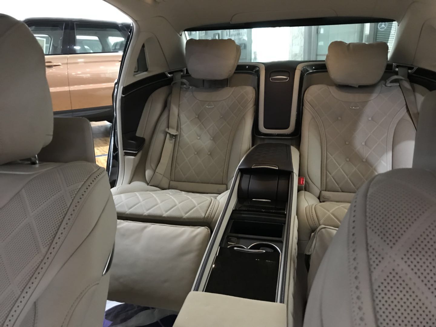 2018款奔驰迈巴赫S650尊贵顶级奢华座驾成功男人的最爱