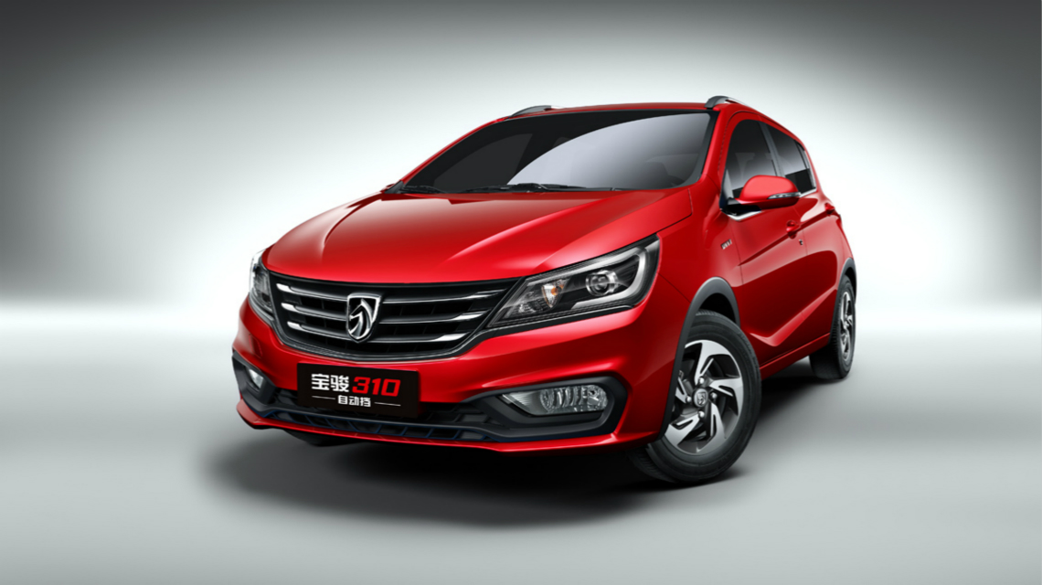 对比启辰R30，宝骏310怎么样?