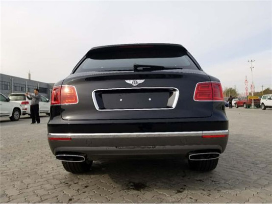 18款宾利添越豪华SUV顶级宾利豪车更省油