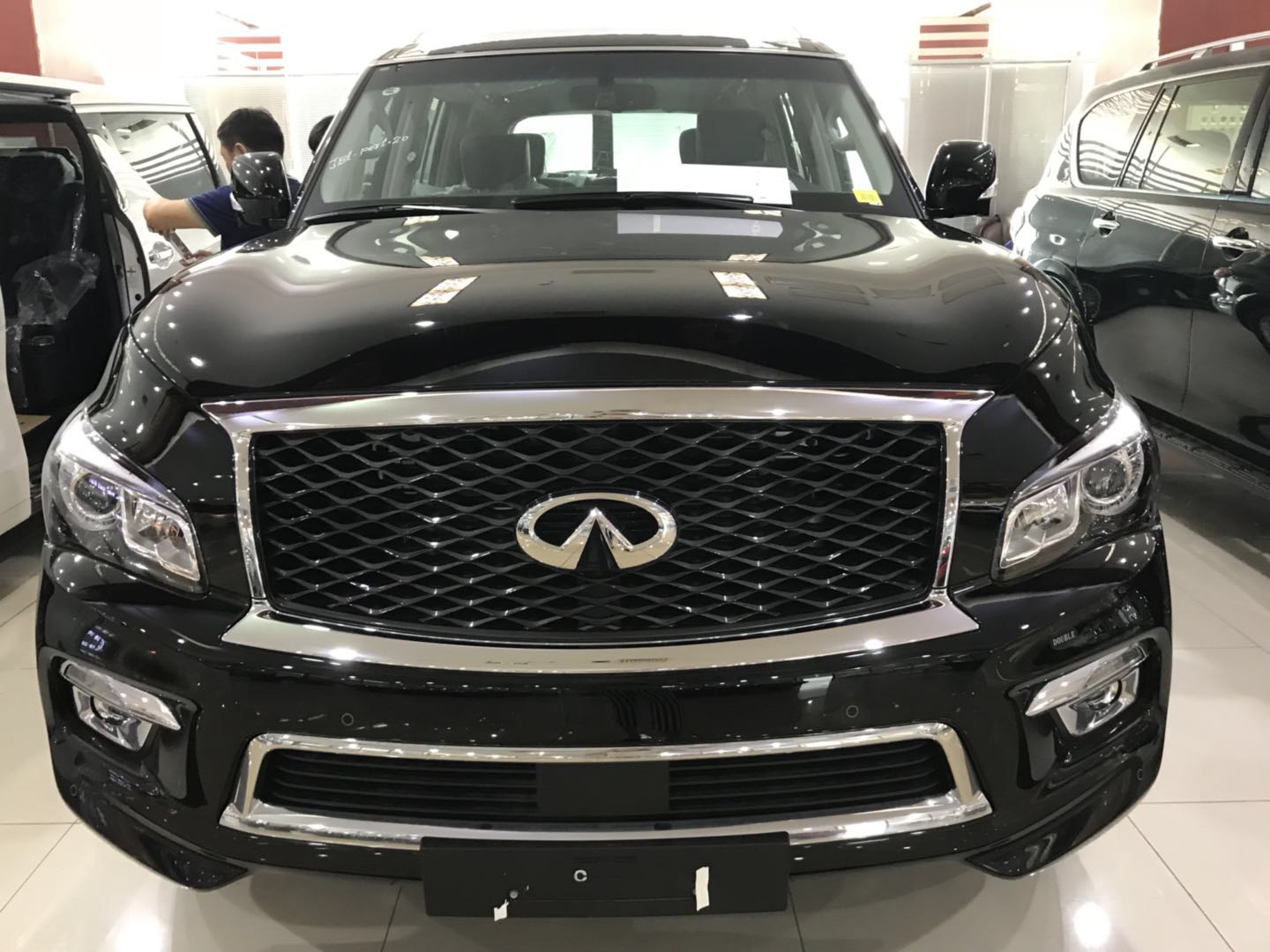 2018款英菲尼迪QX80全新改款六座七座港口现