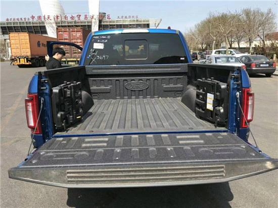 硬派越野F150人性化装备视觉效果更加犀利