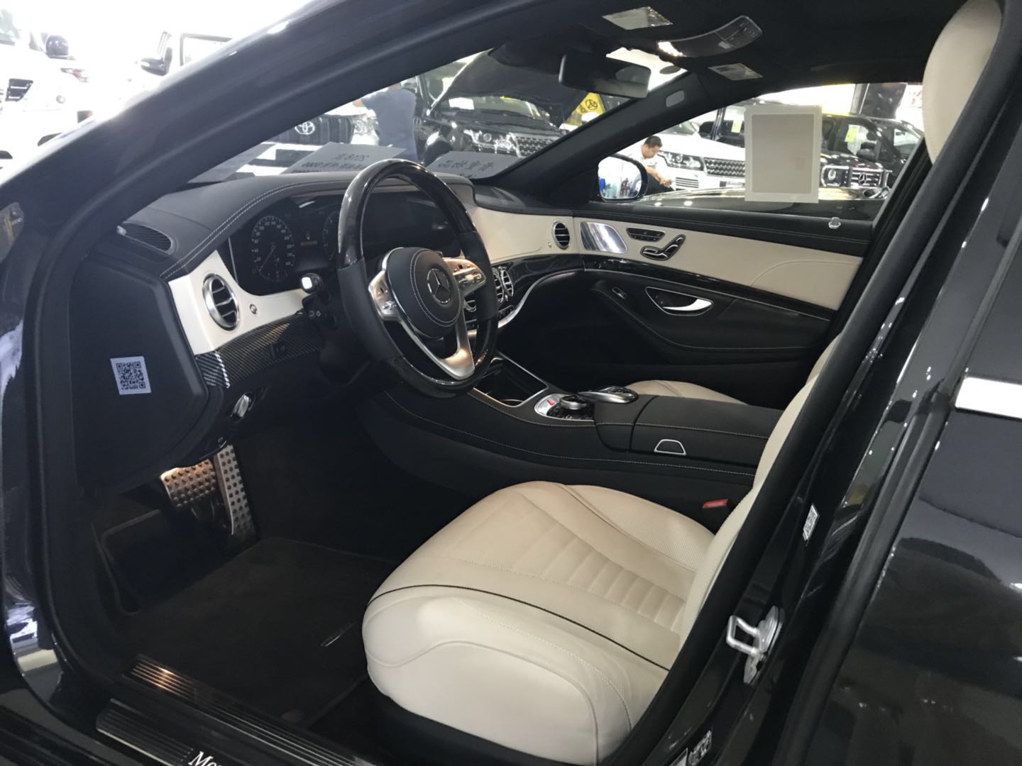 2018款奔驰S560加版4.0排量V8发动机现车参数解读