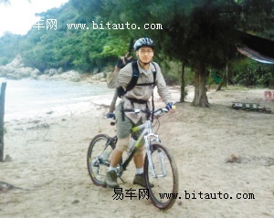 【图文】小伙骑车十公里上班 比挤公交省时一