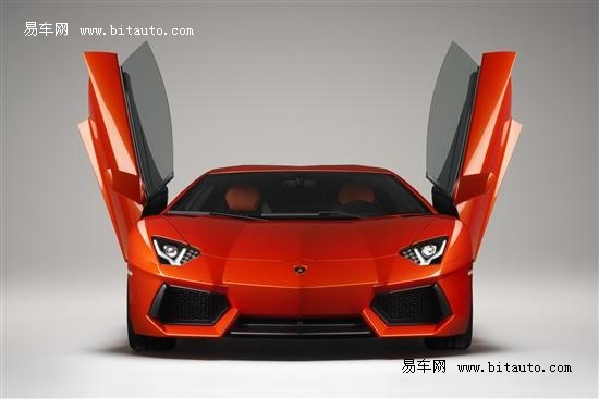 Aventador LP700-4ع(6) ҳ 